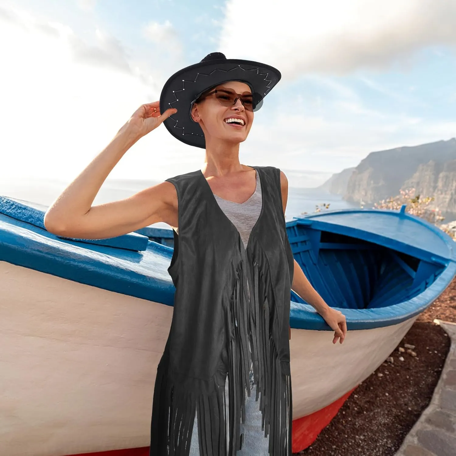 Women Tassel Fringe Vest 70s Hippie Faux Suede Sleeveless Jacket Outfits with Cowboy Hat and Heart-Shaped Sunglasses